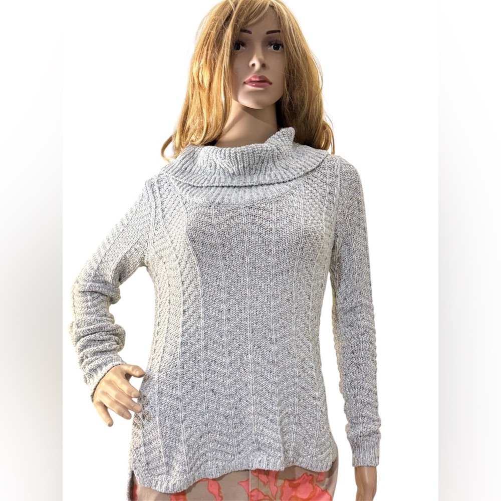 White House Black Market Turtle Neck Sweater